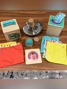 Lovevery Lot Latch Box Ball Cup Top Cloth Set with Box Wooden Toys